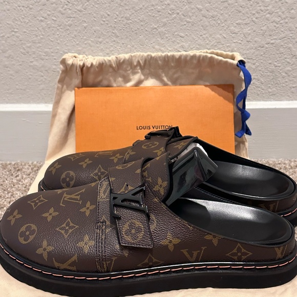 Louis Vuitton Easy Mule - Mens